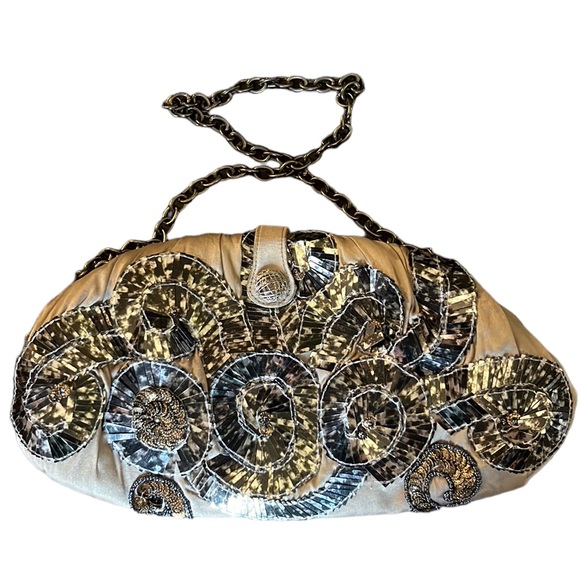 Anthropologie Handbags - ❤️‍🔥HP❤️‍🔥Santi- ANTHRO pewter beaded purse bag —EUC- limited!